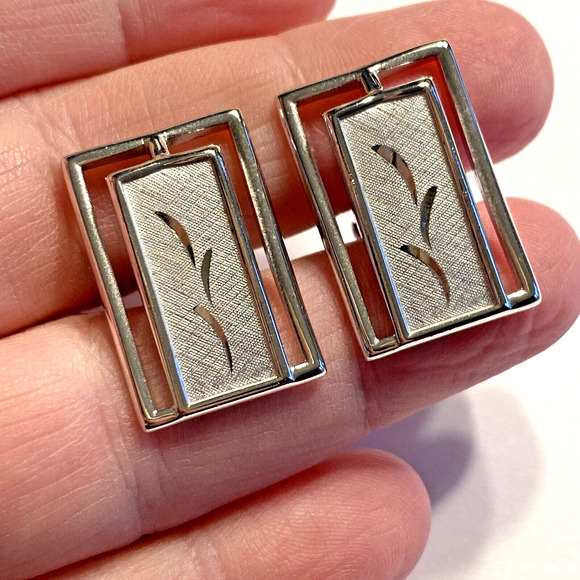 Vintage SWANK Mid Century Cuff Links Silvertone Brushed Etched Dimensional Chic - Picture 3 of 8